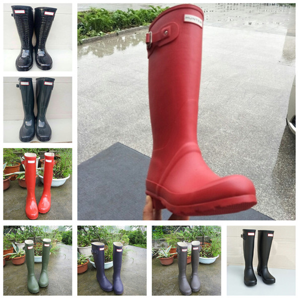 Fashion Women Rainboots Knee-high Tall Rain Boots Famous Brand Waterproof Rubber Water Shoes Low Heel Rainboots Ladies Designer Rainshoes