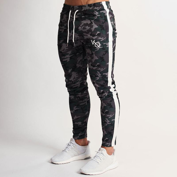 2019 Spring New Men Gyms Slim Joggers Gyms Woodland Camo Tricot Strike Tapered Sweatpants Casual Fashion Pant Long Pencil Pants