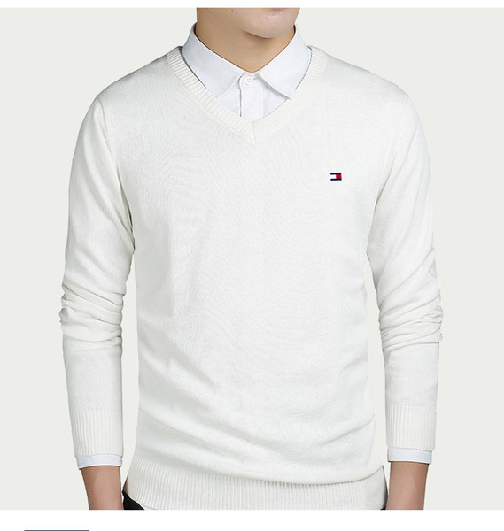 Autumn man's sweater is a solid color jumper with long sleeved shirt neck and long sleeved shirt a handsome new style men's sweater