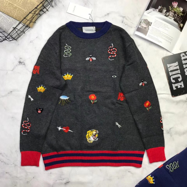 new Sweaters Fashion Cartoon snake bee Pattern Sueter Hombre O-neck Jumpers Pullover Sweater Male Knitwear Brand Clothing