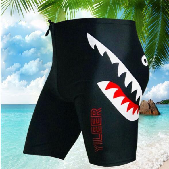 2019 Mens Swimwear Summer Beach Shorts For Mens Designer Underwear Fashion Short Pants With Patterns Swim Trunks 3 Styles Plus Size