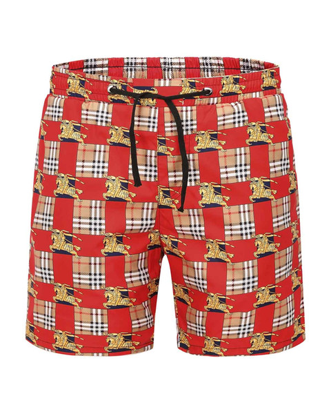 The new model starts with 19SS fashionable men's beach shorts summer beach shorts Bermuda casual shorts mixed with cotton comfortable casual