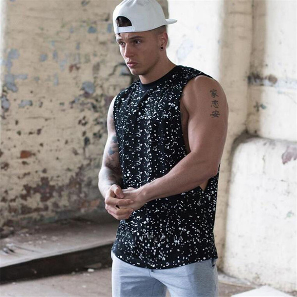 New Fashion Cotton Cut Off Sleeveless T Shirts Bodybuilding Stringer Tank Top Men Fitness Mens Singlet Workout Gym Clothing Vest Customized