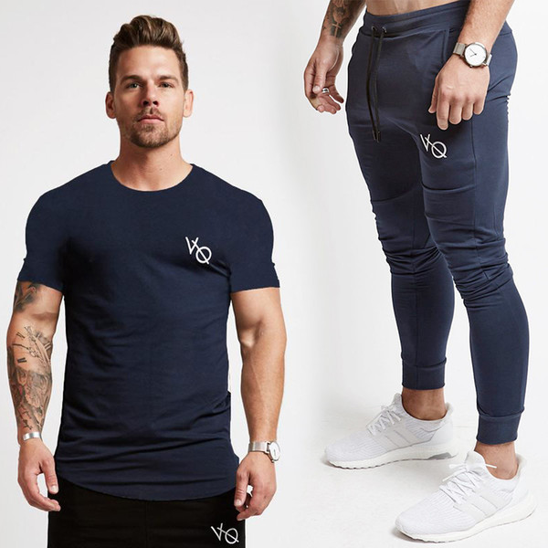 New VQ Men Short Sleeve T Shirt +Joggers Sweatpants Sets Gyms 2018 Bodybuilding Top+Pants Sets Causal Sportswear Clothing