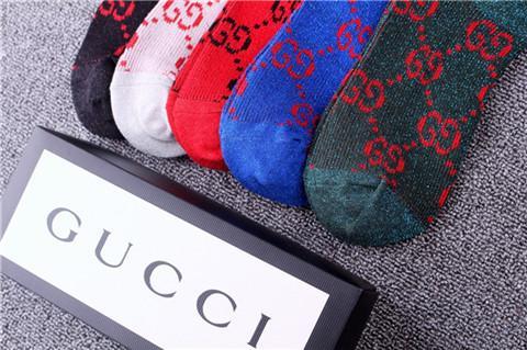 Men's high fashion luxury letter socks towel monochrome socks brand designers skateboard basketball jogging socks