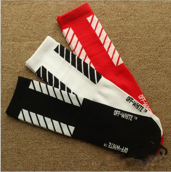 18SS high quality Chao brand slash stripes Europe, Japan and South Korea skateboard tide card dance of white socks.Sports socks