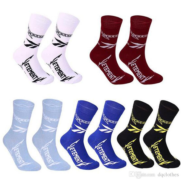 Wholesale Vetements Men's Black White Stockings Opening Men's Sphort Sockings Letter Print In The Tube Cotton Socks