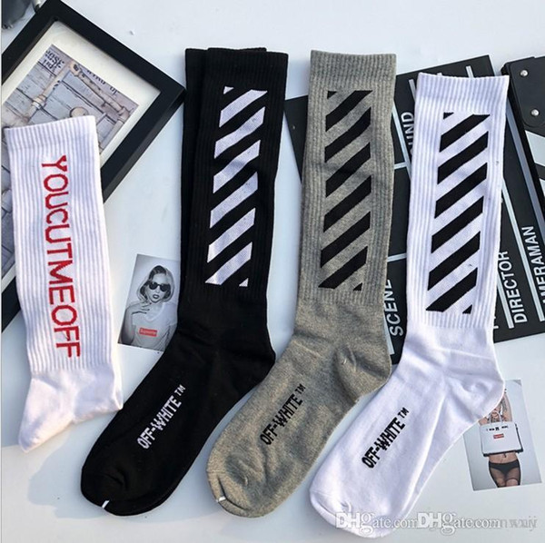 2018 Tide brand white socks, European and American sports socks, pilots, skateboard lovers, stockings, men's and women's socks.