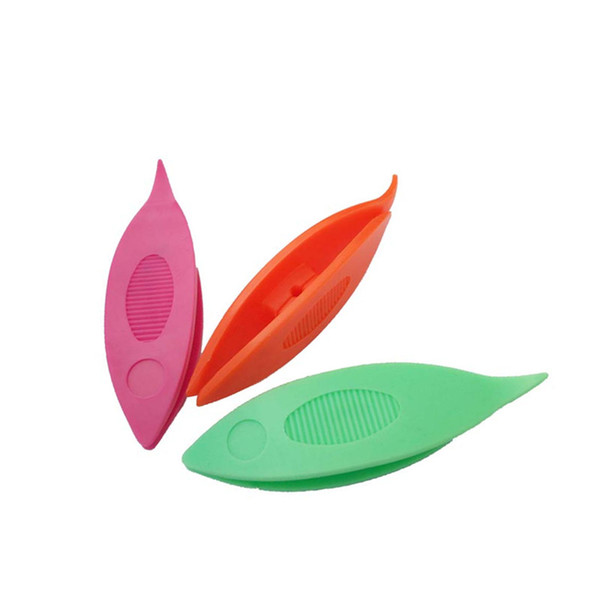 Plastic shuttles hand woven tools DIY New style flower craft tatting tool (2Pcs/card) random color DL_KNT020