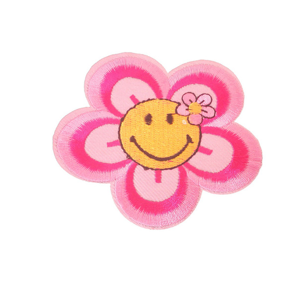 Embroidered cloth patch 7.6 cm * 6.5 cm smiling face appliques Back gum Ironing sewing patch T-shirt skirt clothing accessories DL_CPIS005