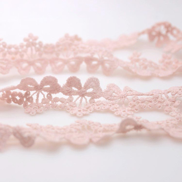 Meetee 3CM Pink Hollow Out Bow Petal Flower Lace Decorate Embroidery Water-soluble Lace Clothing Home Textiles Accessories AP2462