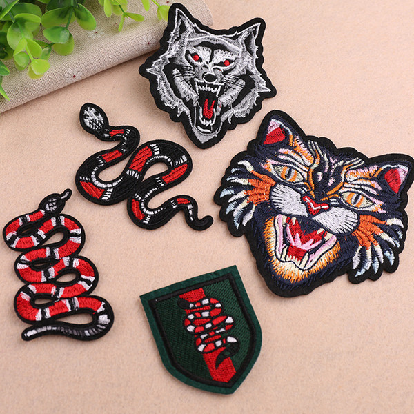 embroidery snakes patches for jackets,embroidered wolf badges tiger appliques for jeans,animals patches for clothing A201