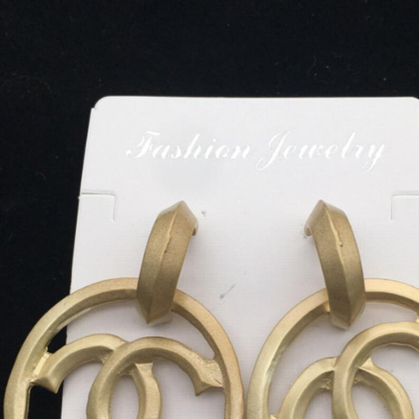 Fashion new earrings high quality rhinestone pendant pearl letter earrings ladies jewelry wholesale fast delivery1