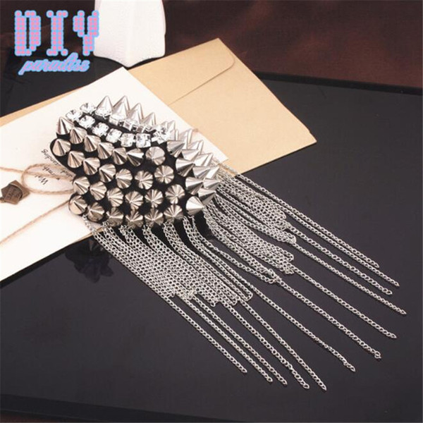 2pcs Handmade Rivet Stone Drill Fashion Tassel Chain Shoulder Board Badges Beads Fabric Metal Epaulette Military Pin on Brooch Medal