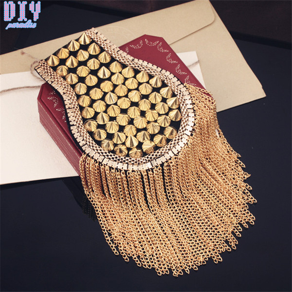 2pcs Handmade Rivet Fashion Tassel Chain Shoulder Board Badges Beads Fabric Metal Epaulette Military Pin on Brooch Medal