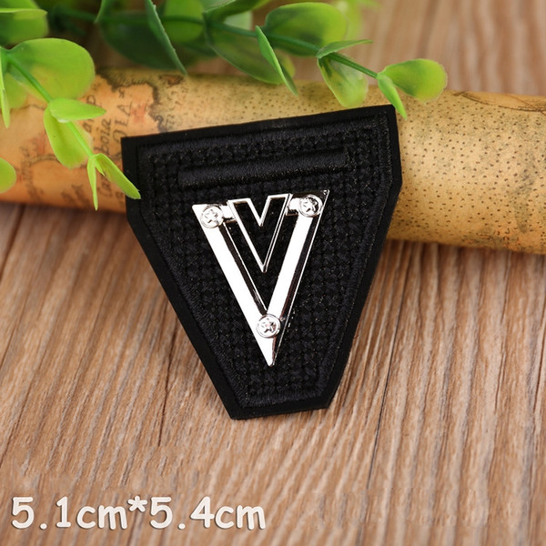 GUGUTREE embroidery metal patches individuality patches badge patch Applique Patch for Coat,T-Shirt,hat,bags,Sweater,backpack MP-44