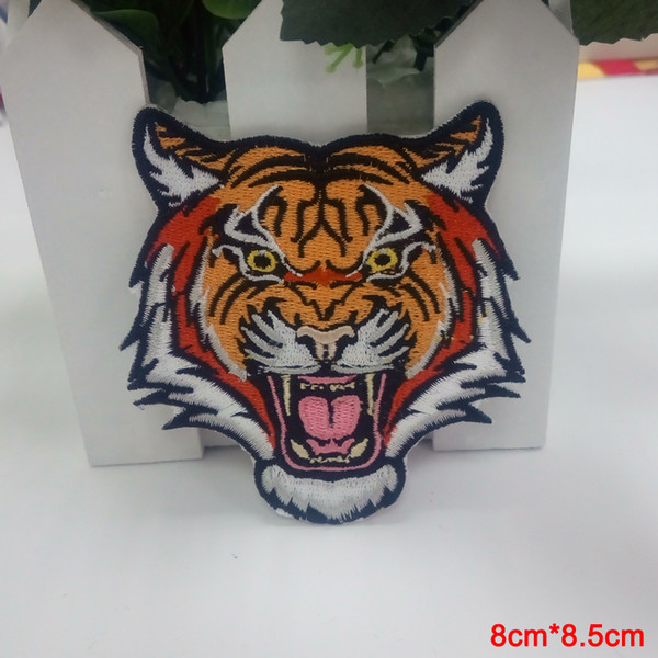 BENGAL TIGER iron-on PATCH embroidered ROARING WILD ANIMAL SOUVENIR APPLIQUE new Cartoon Minioned Clothes hats Patches