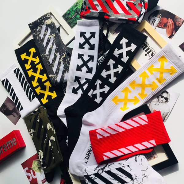 European and American Street Hip Hop Skateboard Stockings Tide Brand Rap Fashion Socks A Variety of Colors Athletic Stockings