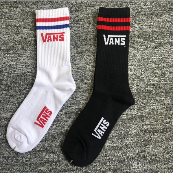 Popular logo American and European skateboard socks men's and women's street dance long tube lovers horizontal stripe cotton socks