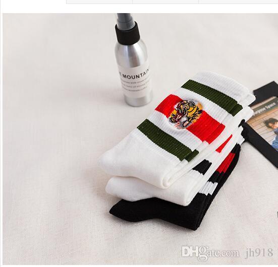 Embroidery Tiger Tide Brand Tiger Embroidery Socks Men Women Couple Striped Jacquard Socks White Sock 36 -44