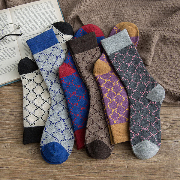 18 Autumn And Winter New Product Tide Card Female Socks GG Ma'am In Tube Colour Micropile Fashion wholesale hosiery