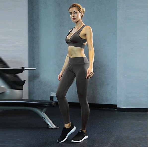 2019 Europe and the United States cross-border hot women's yoga fitness solid color suit moisture wicking yoga clothes sports running setsY8