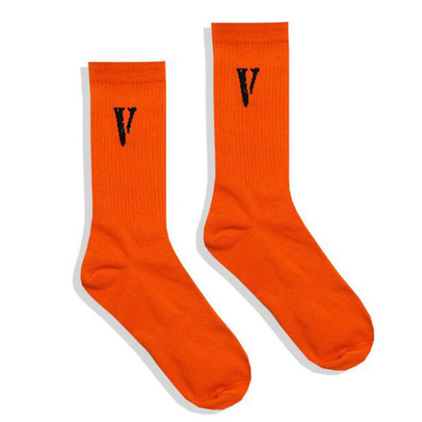 VLONE Socks Pop up Unisex High Street Fashion Socks Orange Black Colors Frends Socks for Men Women