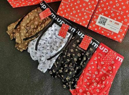 2019 AA1 New SUP+V Men Underwear Boxers Cotton 4 Color Breathable Letter Underpants Shorts Luxury Brand Design Cuecas Tight Waistband. LL1