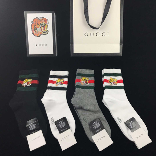 New Style Vetements Men's Black White Stockings Opening Men's Sphort Sockings Letter Print In The Tube Cotton Socks Luxry Designer Printing