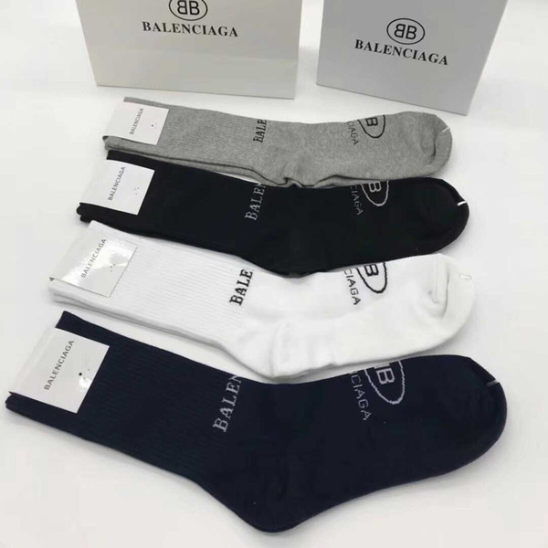 Wholesale Animal Printed Mixed Colors Striped Stockings Opening Men Women Sphort Sockings Letter Print In The Tube Cotton Socks