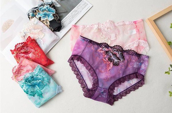 New ladies sexy lace panties female embroidery flowers no trace ultra-thin transparent low waist underwear