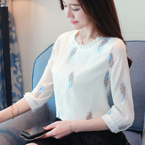 2018 summer new relaxed and lacy round neck blouse tummy - covered embroidered blouse women's chiffon shirt