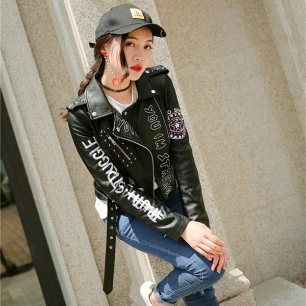 New Spring Ladies Rivet Letter Print Locomotive Pu Leather Jackets Women Short Fashion Hip Pop Coat Pu Leather Bomber Jacket