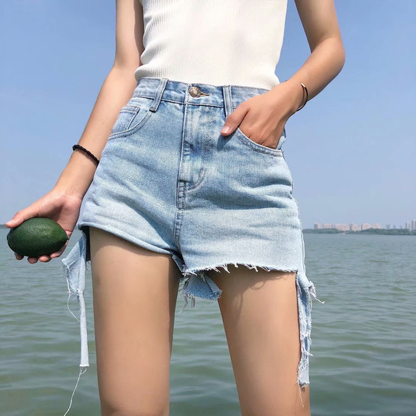 Korean version of the summer women's new versatile high waist was thin, broken denim shorts