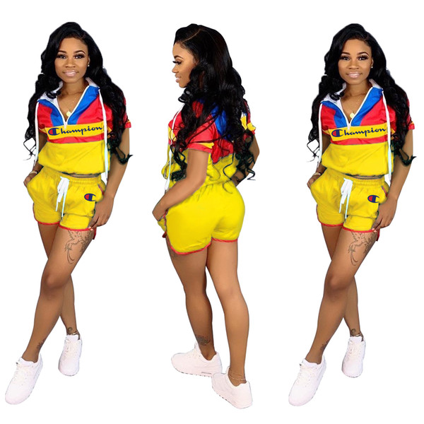 Champions Women Two Piece Outfits Hooded Print Tracksuit Short Sleeve Zipper Top Pocket Hot Pant Set Sports Suits Pink Green Yellow