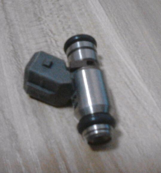 BRAND NEW FREE SHIPPING fuel injector Weber / Marelli / Ducati fuel injector IWP043