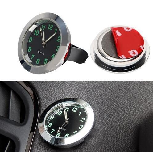 Car Quartz Clock Automobile Decoration Watch Ornaments Vehicle Auto Interior Watch Digital Pointer Air Conditioning Outlet Clip OOA5421