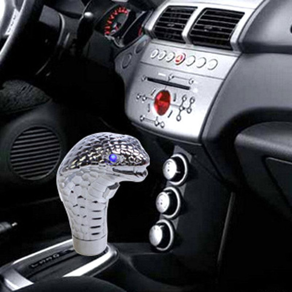 New Universal Car Gear Knob Shifter Cobra Head Shift Knob Gear Shift Knob LED Eye Personalized pommeaux de levier de vitesse