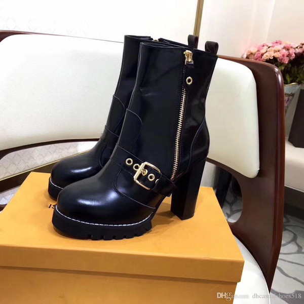 High quality new popular female boots luxury fashion classic beautiful practical comfortable leather luxury dress lace box