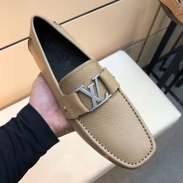 Stylish luxury casual shoes and classic comfortable and beautiful driving shoes real leather flat men's shoes