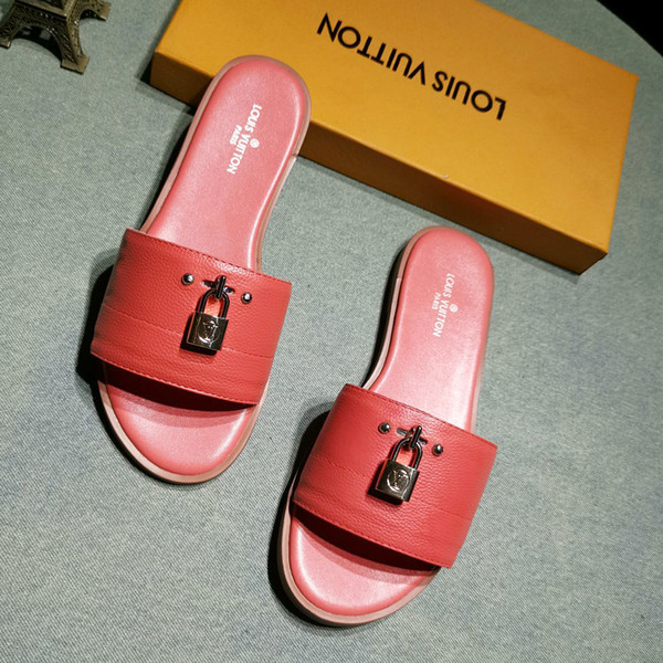 Luxury High Quality Summer Lady Designer Slippers Slippers Leather Flat Womens Shoes Casual Shoes Fashion Sandals Flat Sandals with Ori qw