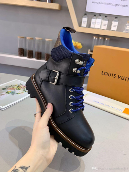 Luxury women's casual shoes and comfortable driving shoes real leather waterproof wear-resistant embossed travel lace box