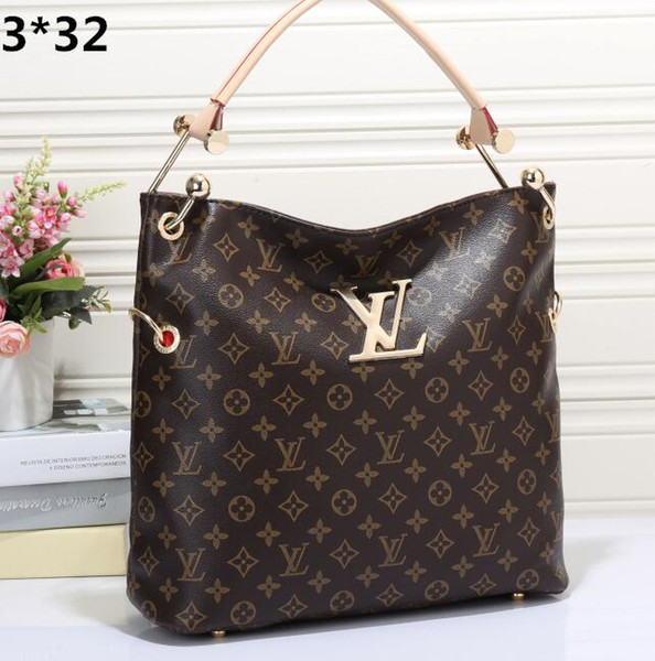 POCHETTE VOYAGE Clutch Fashion Hand
Bags Women Leather Satchel MICHAEL CV0 KOR Luxury Purse Men Bags
Tote Sac
LOUIS
VUITTON