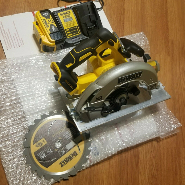 DEWALT DCS570B 20V MAX 7-1/4