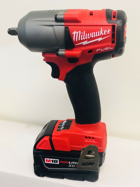 Milwaukee 2852-20 Impact Wrench 3/8 in. Friction Ring + (1) 5.0AH Battery