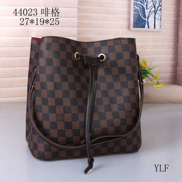 2020 Handbags
Louis
Vuitton
Bag
Shoulder
Bags
Shoulder
Bag Women Fashion Leather Crossbody for Women Purse A2