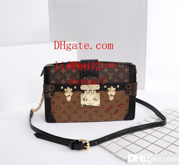 to2019 New listing Hot women shoulder handbag retro fashion high grade Printed sheepskin lining