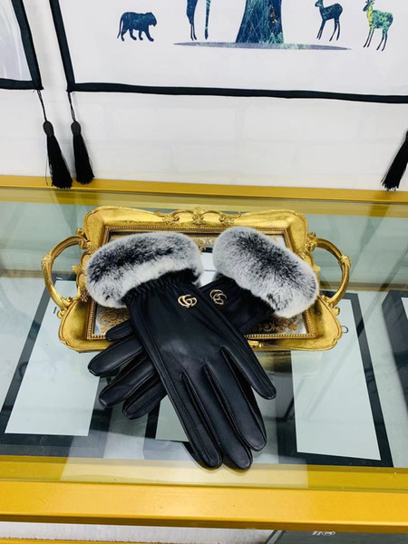 Leather Gloves Autumn and Winter Gloves Women High Quality Dermis Rabbit Fur Plus Velvet Warm Gloves M111930