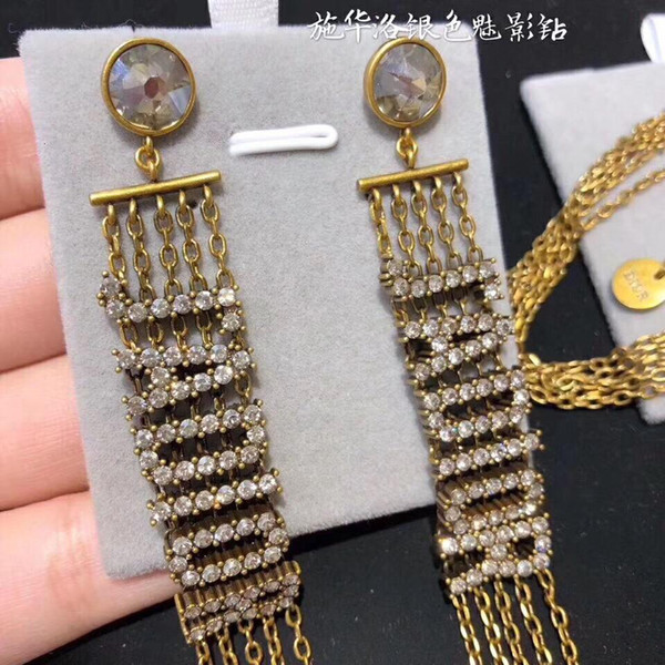 2019 fashion designer earrings gold-plated stud earrings female female party wedding jewelry004