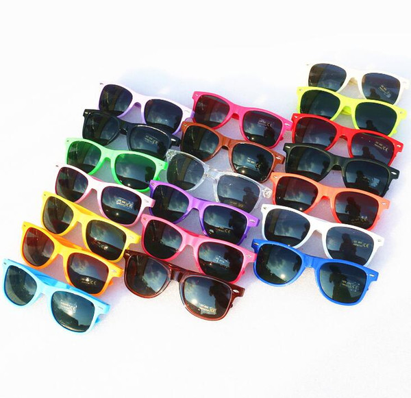 2018 hot sell 20pcs Wholesale classic plastic sunglasses retro vintage square sun glasses for women men adults kids children multi KKA4688